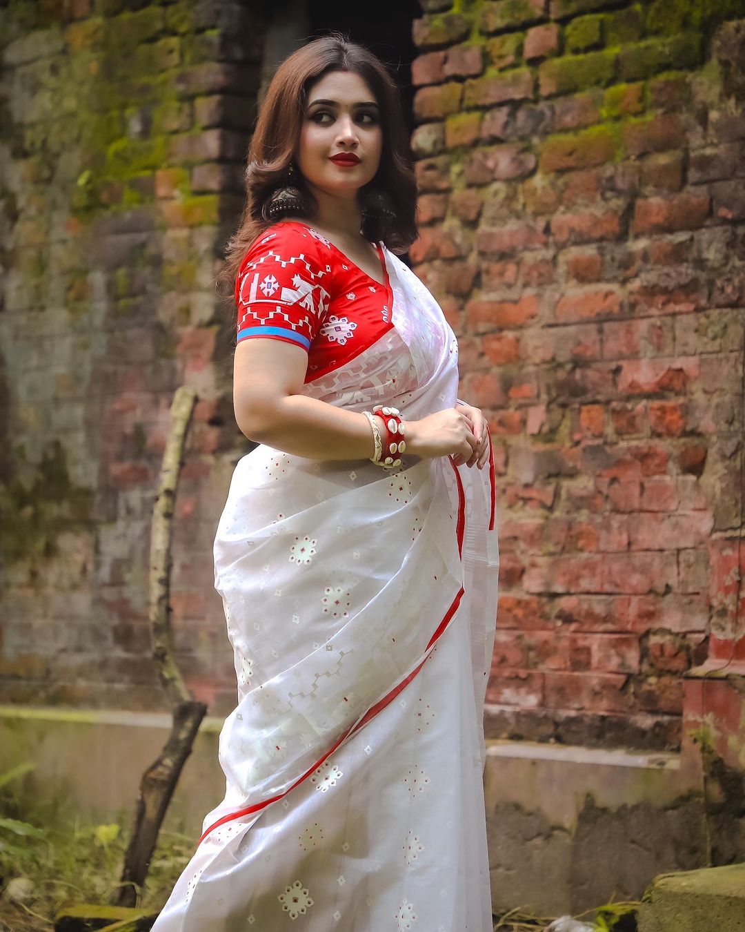 উন্নত মানের হাফ সিল্ক শাড়ি